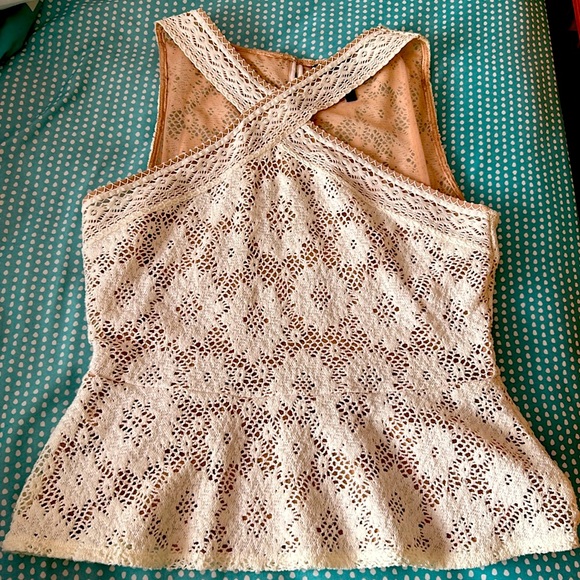 Beautiful Crochet Style Tank - Picture 1 of 2